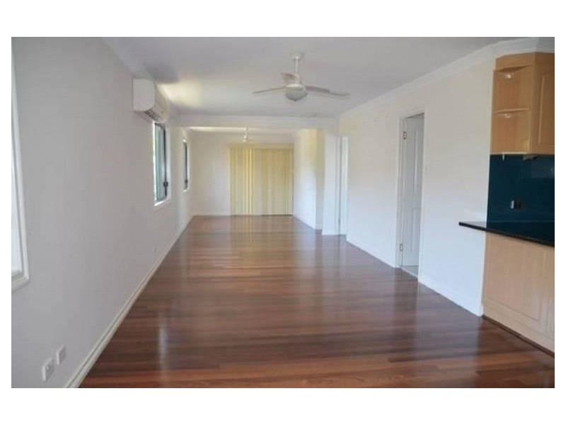 86 Longland Street, Redcliffe QLD 4020