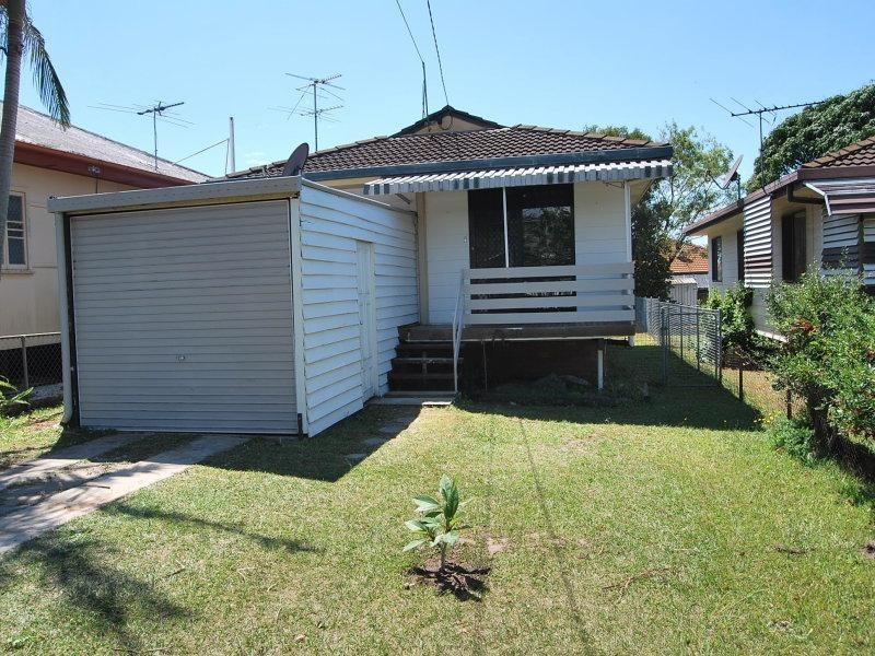 12a Tilley Street, Redcliffe QLD 4020