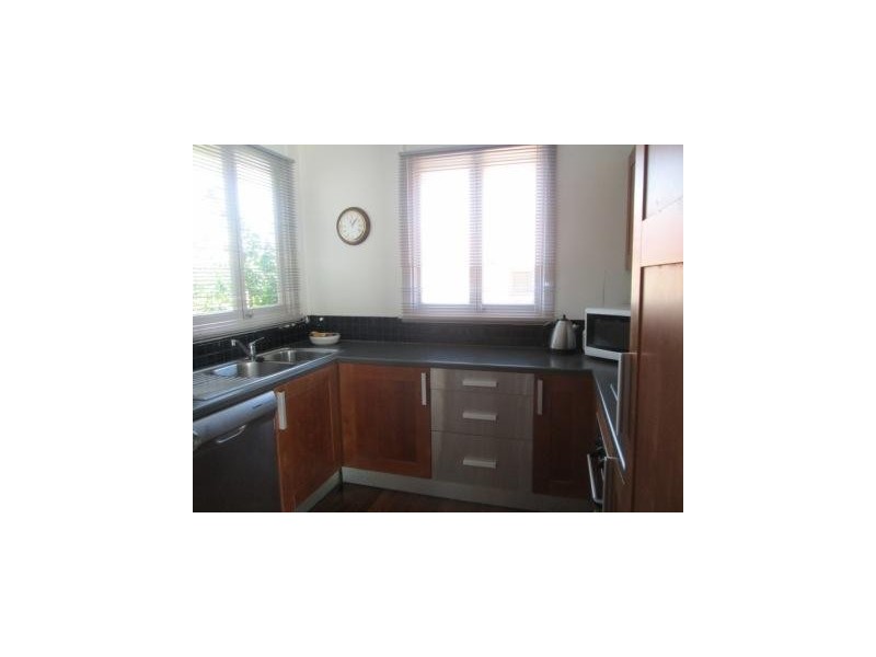 3 Lancaster Avenue, Redcliffe QLD 4020