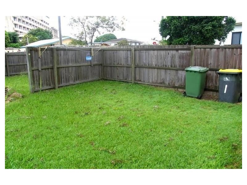 1/24 Silvyn Street, Redcliffe QLD 4020