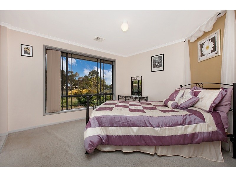 9 Admiralty Crescent, Seaford Rise SA 5169