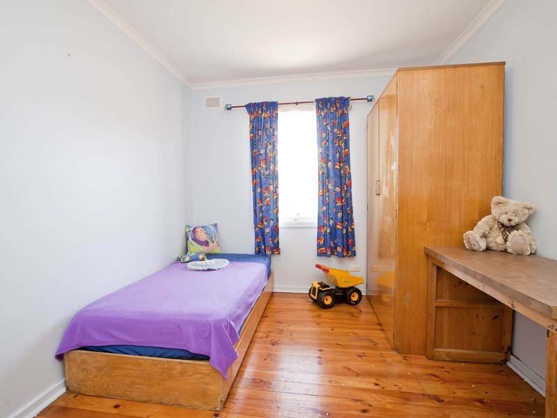 22 Pearce Street, O’sullivan Beach SA 5166