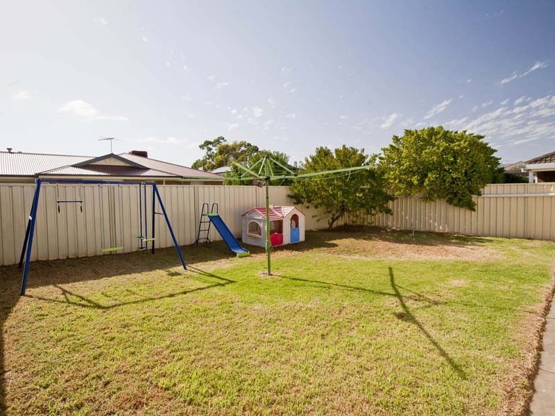 22 Pearce Street, O’sullivan Beach SA 5166