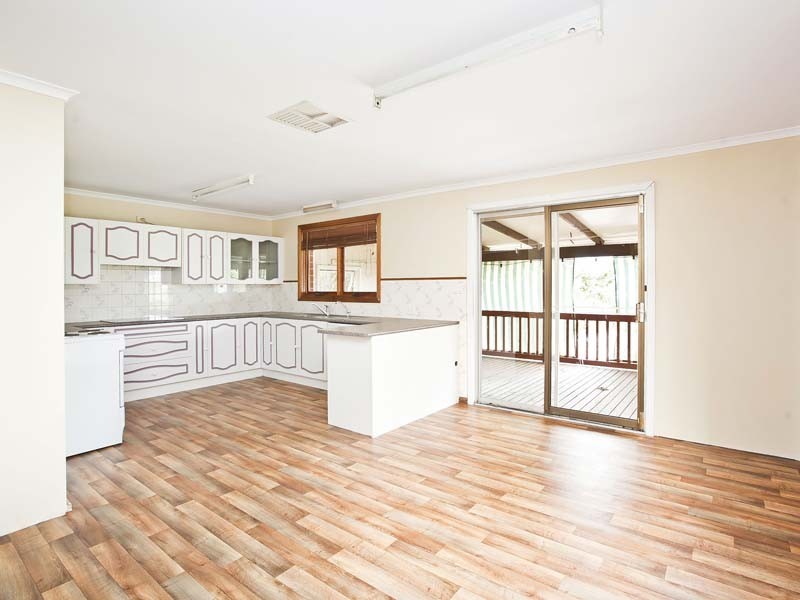 1 Lennard Drive, Moana SA 5169
