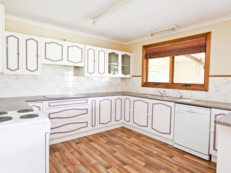 1 Lennard Drive, Moana SA 5169