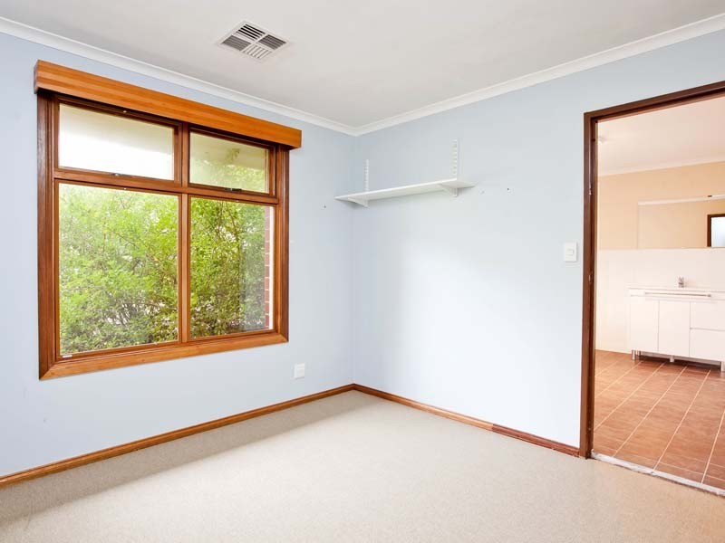 1 Lennard Drive, Moana SA 5169
