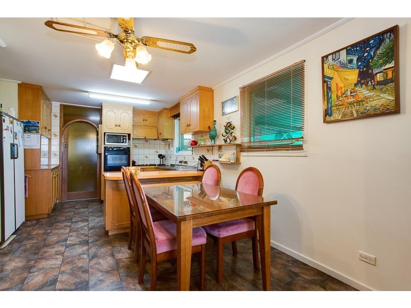 15 Protector Street, O’sullivan Beach SA 5166