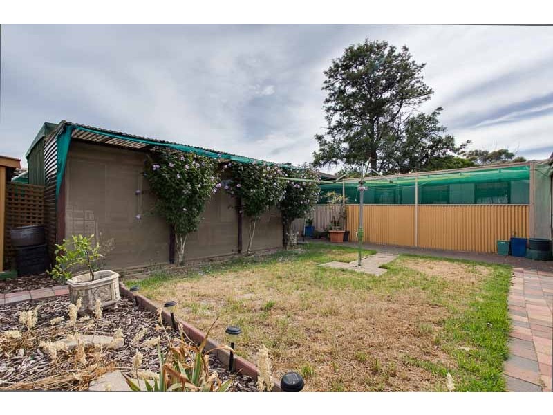 15 Protector Street, O’sullivan Beach SA 5166