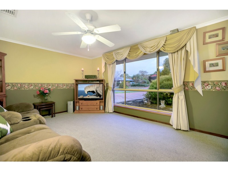 8 Montpelier Street, Woodcroft SA 5162