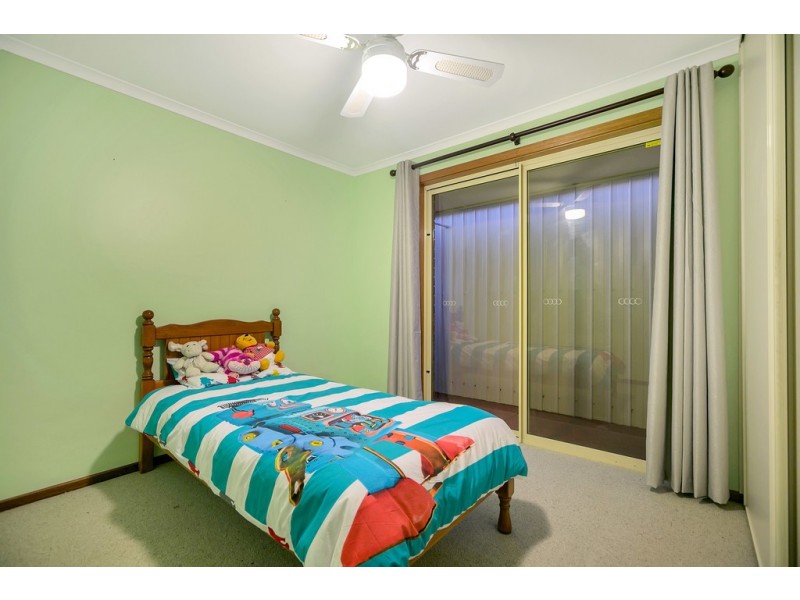 8 Montpelier Street, Woodcroft SA 5162