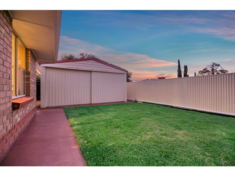 8 Montpelier Street, Woodcroft SA 5162