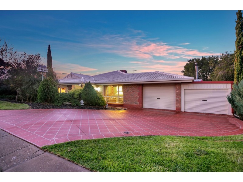 8 Montpelier Street, Woodcroft SA 5162