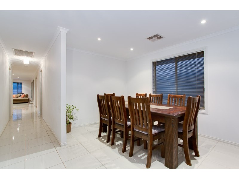 17 Compass Drive, Seaford SA 5169