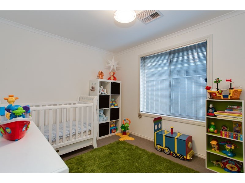 17 Compass Drive, Seaford SA 5169