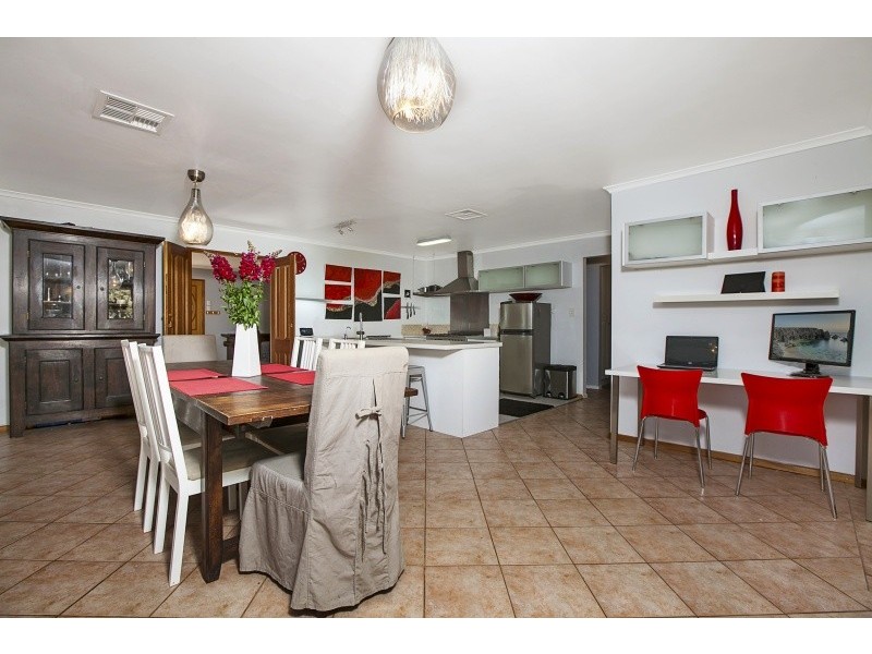 4 Martinique Drive, Seaford Rise SA 5169