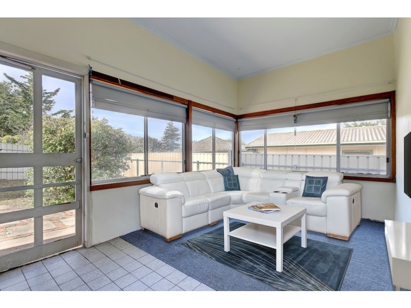 16 Roy Terrace, Christies Beach SA 5165