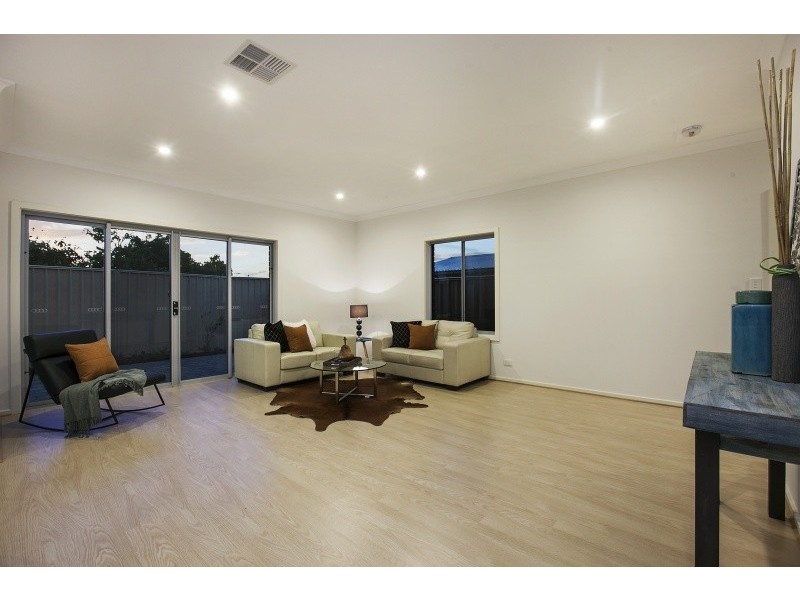 1 / 27 Roy Terrace, Christies Beach SA 5165