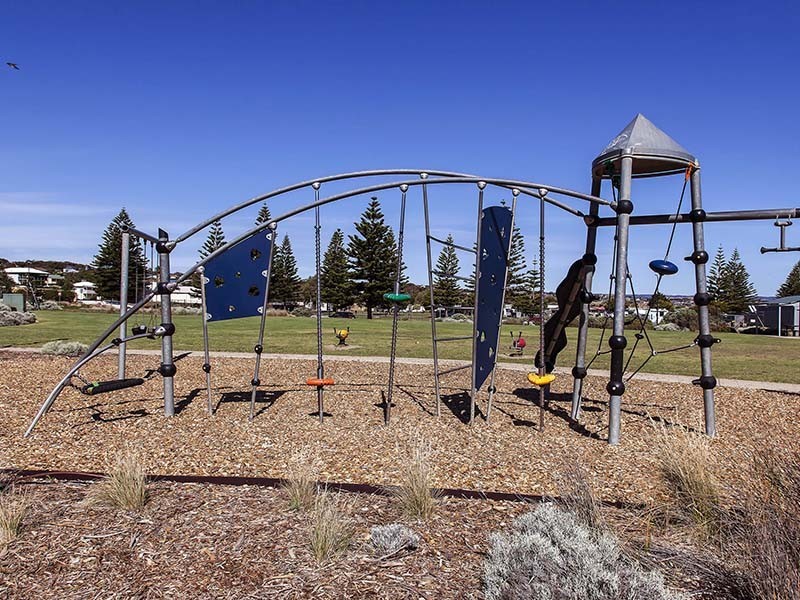 10 Third Avenue, Moana SA 5169