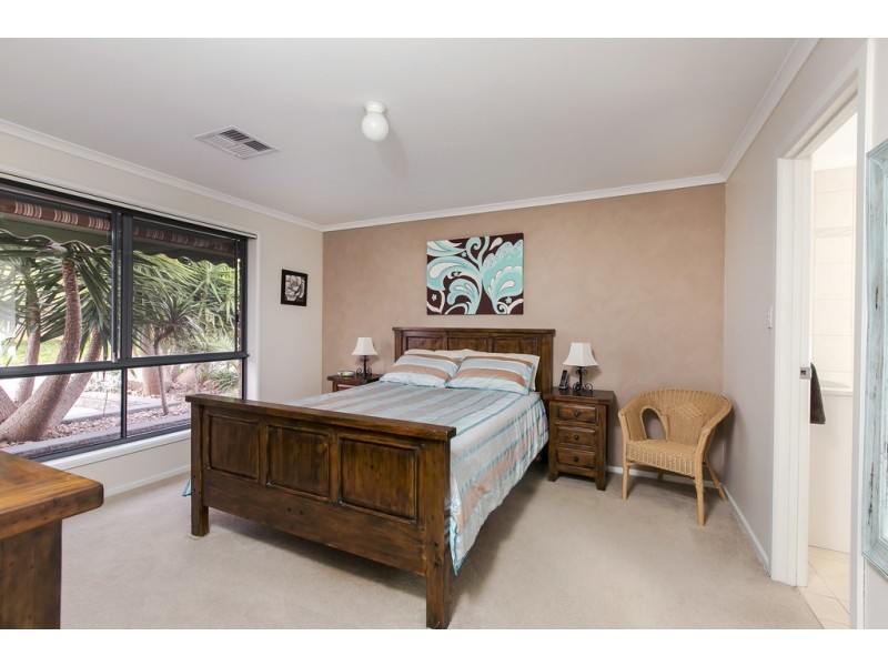 14 Cowrie Drive, Seaford Rise SA 5169