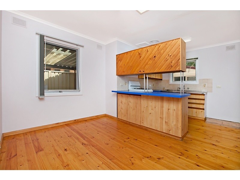 25 Barnabas Crescent, Christie Downs SA 5164