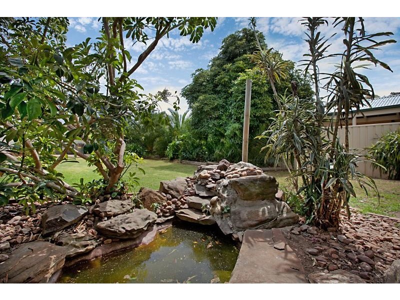 25 Barnabas Crescent, Christie Downs SA 5164