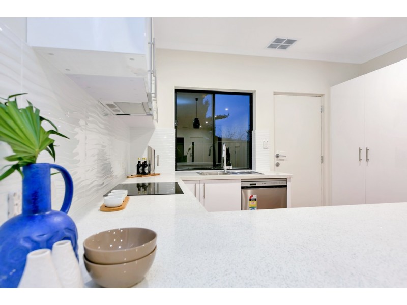 4, 24 Sismey Road, Christies Beach SA 5165