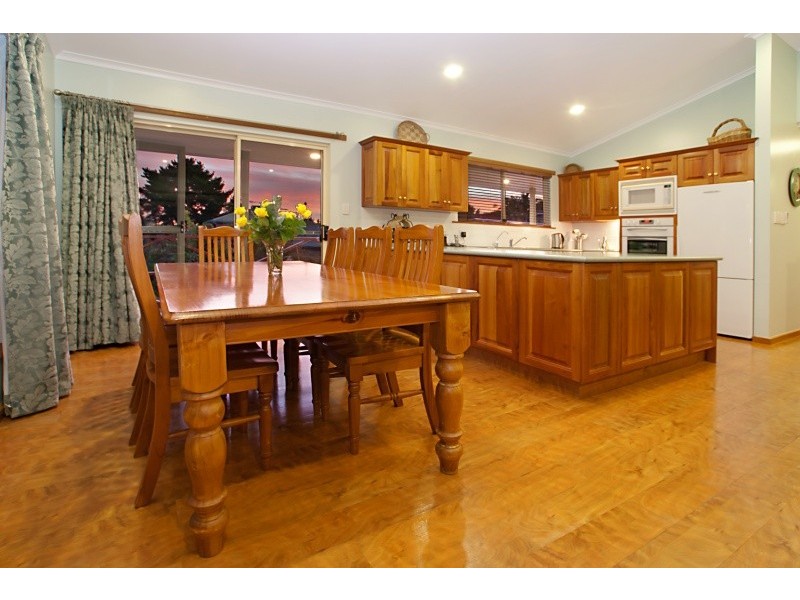 26 Arachne Drive, Hallett Cove SA 5158