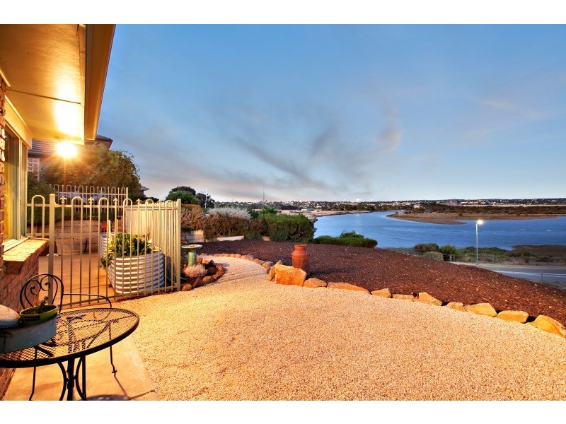 8 Britain Drive, Port Noarlunga South SA 5167