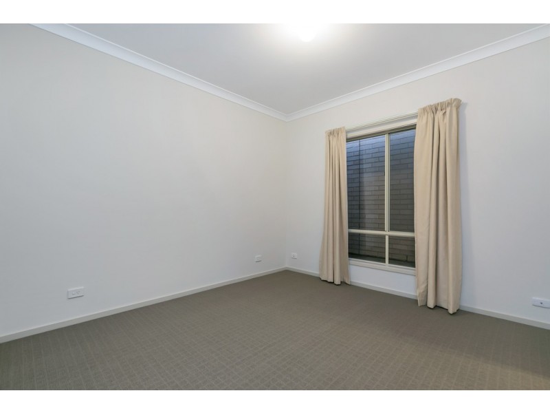 18 Henley Circuit, Seaford Rise SA 5169