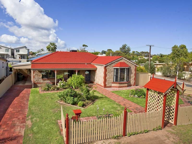 28 Clovelly Avenue, Christies Beach SA 5165