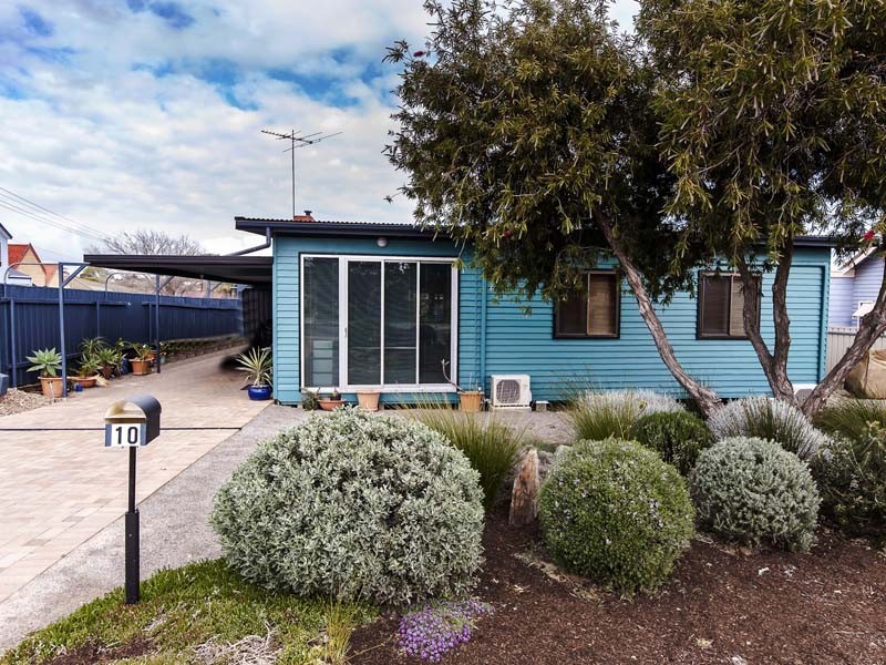 10 Saltash Avenue, Christies Beach SA 5165