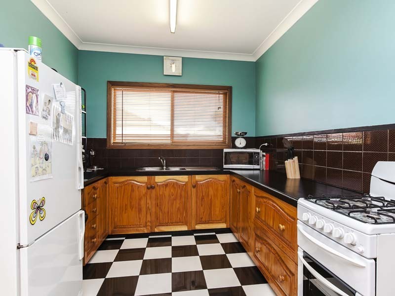 10 Saltash Avenue, Christies Beach SA 5165