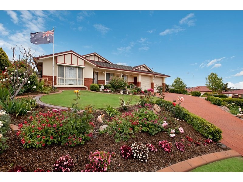 8 The Crescent, Seaford Rise SA 5169