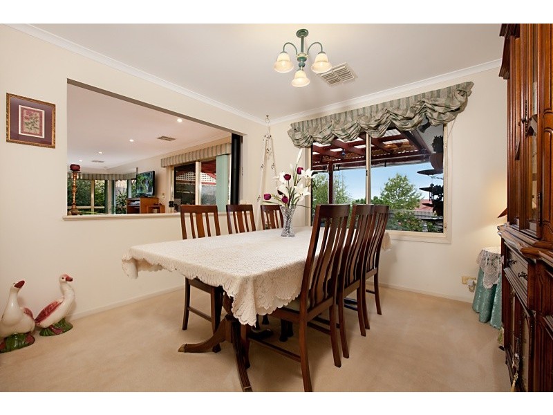 8 The Crescent, Seaford Rise SA 5169