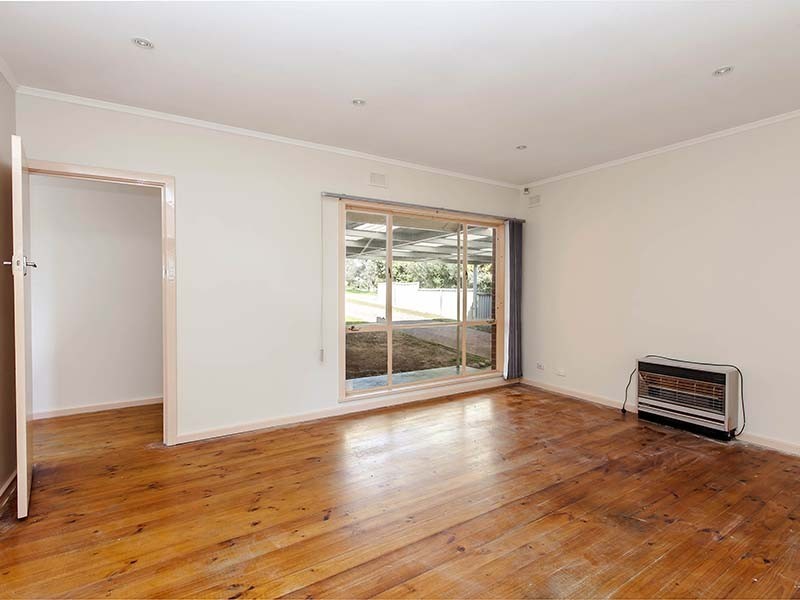 11 Roopena Street, O’sullivan Beach SA 5166