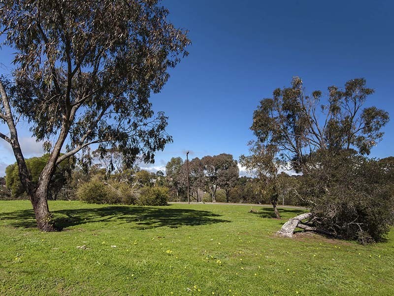 11 Roopena Street, O’sullivan Beach SA 5166
