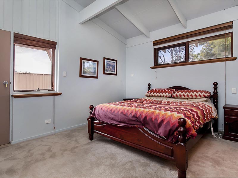 15 Elena Crescent, Hallett Cove SA 5158