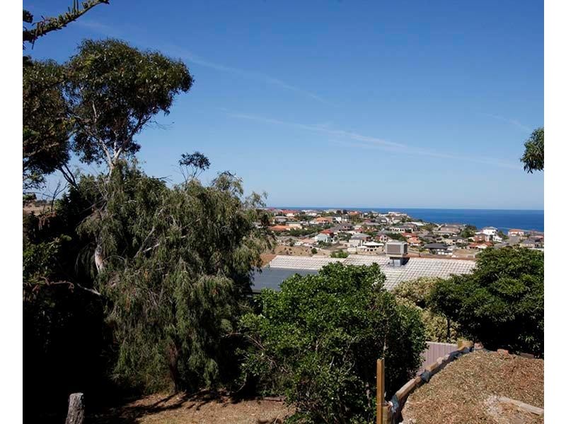 15 Elena Crescent, Hallett Cove SA 5158