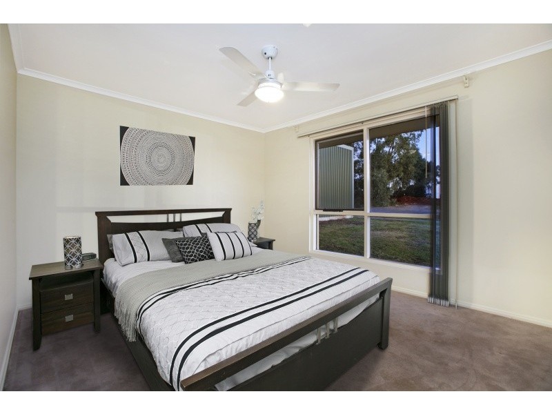 1 Columba Street, Christie Downs SA 5164