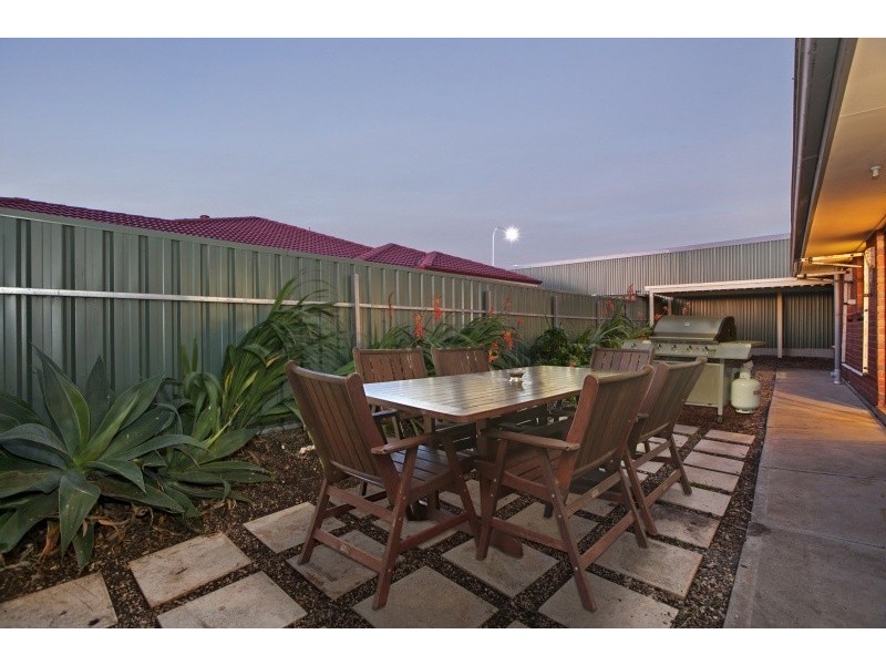 1 Columba Street, Christie Downs SA 5164