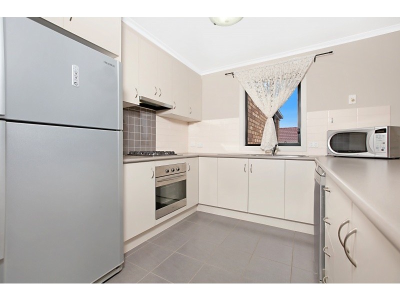 17 Fuschia Street, Huntfield Heights SA 5163