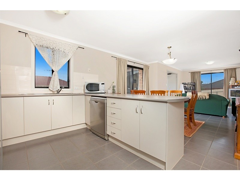 17 Fuschia Street, Huntfield Heights SA 5163