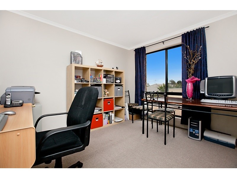 17 Fuschia Street, Huntfield Heights SA 5163