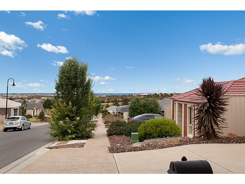 17 Fuschia Street, Huntfield Heights SA 5163