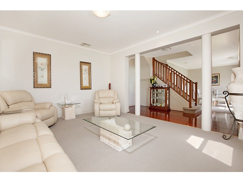 2 Parkwood Rise, Seaford Rise SA 5169