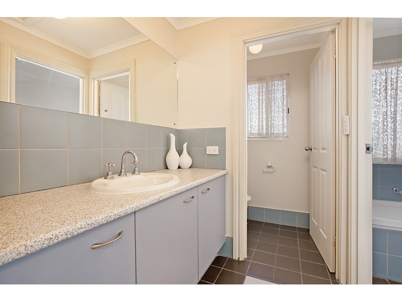 2 Parkwood Rise, Seaford Rise SA 5169