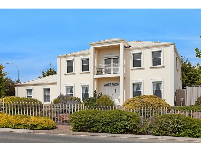 2 Parkwood Rise, Seaford Rise SA 5169