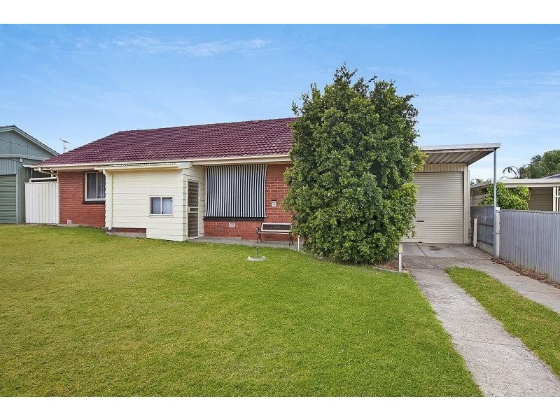 8 Higgins Street, O’sullivan Beach SA 5166