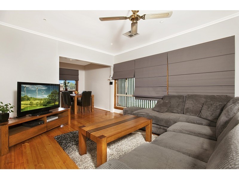 8 Higgins Street, O’sullivan Beach SA 5166