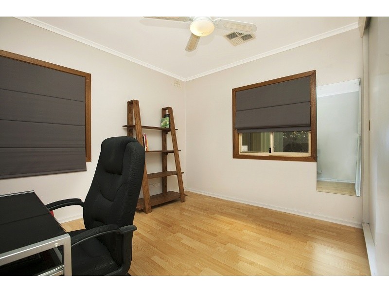 8 Higgins Street, O’sullivan Beach SA 5166